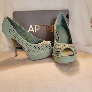 Apt.9, Seafoam, brand new, in origianl box, size 9.5